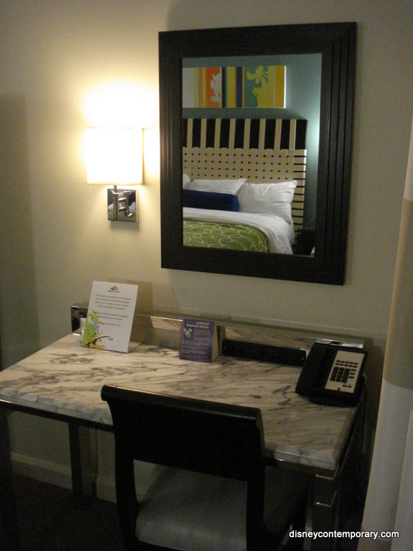 Bay Lake Tower One bedroom desk